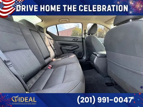 Used 2024 Nissan Altima 2.5 SV FWD image 21