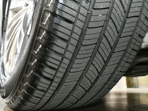 Used 2020 Ford Explorer Limited w/ Class III Trailer Tow Package image 72