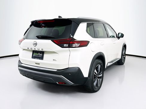 Used 2023 Nissan Rogue SL FWD image 9