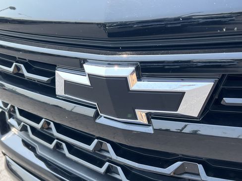 Used 2023 Chevrolet Silverado 1500 RST w/ Z71 Off-Road Package AWD/4WD image 8