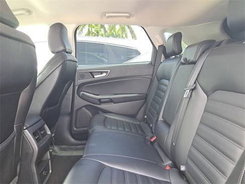 Used 2021 Ford Edge SEL image 11