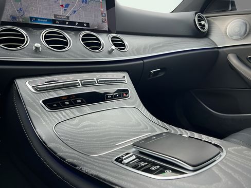 Used 2021 Mercedes-Benz E 350 4MATIC Sedan image 66