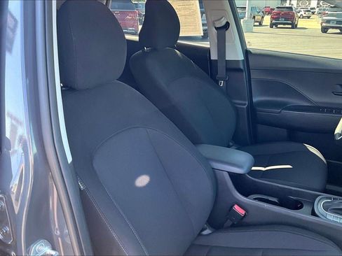 Used 2025 Hyundai Kona SE FWD image 7