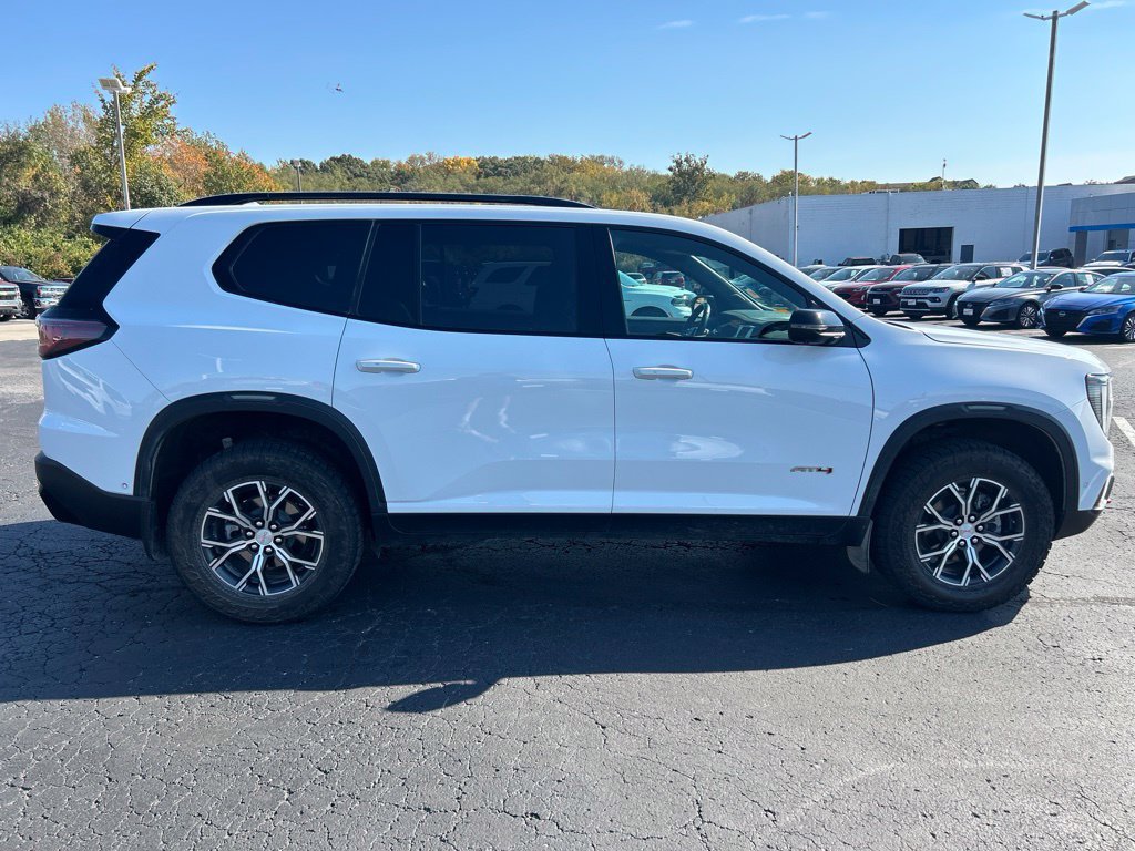 Used 2024 GMC Acadia AT4 w/ Super Cruise Package AWD/4WD image 4