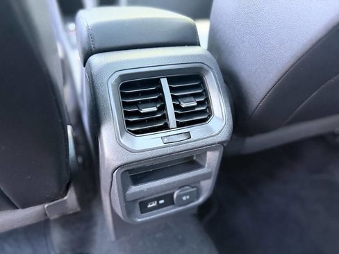 Used 2019 Volkswagen Tiguan SEL AWD/4WD image 19