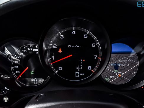 Used 2015 Porsche 911 Turbo image 19