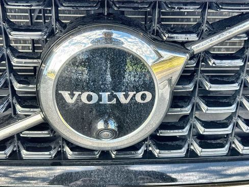 Used 2023 Volvo S60 T8 Plus image 10