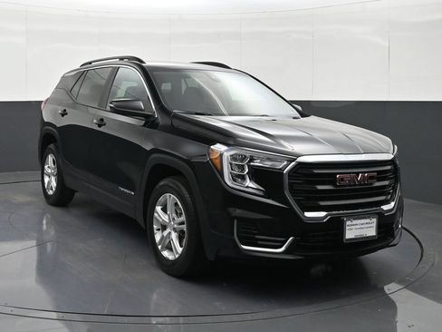 Certified 2023 GMC Terrain SLE w/ Driver Convenience Package AWD/4WD image 7