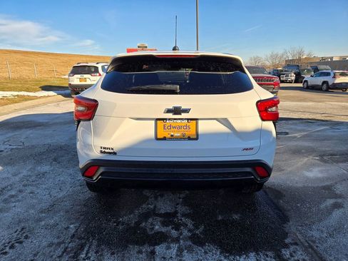 Used 2024 Chevrolet Trax RS w/ Driver Confidence Package image 5