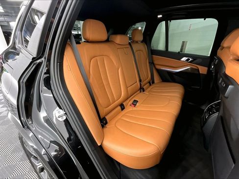 Used 2022 BMW X5 xDrive45e w/ M Sport Package AWD/4WD image 17