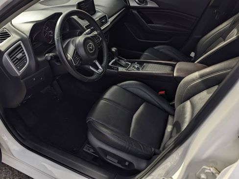 Used 2018 MAZDA MAZDA3 Touring image 9