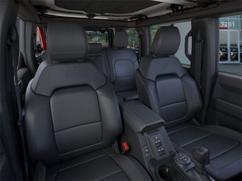New 2025 Ford Bronco Badlands image 10