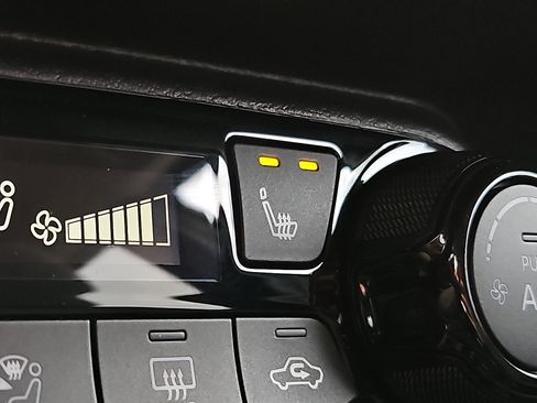 New 2026 Nissan Kicks SV image 19