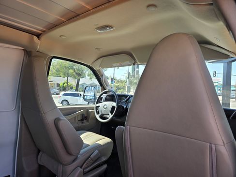 New 2025 Chevrolet Express 2500 Work Van w/ Driver Convenience Package image 20