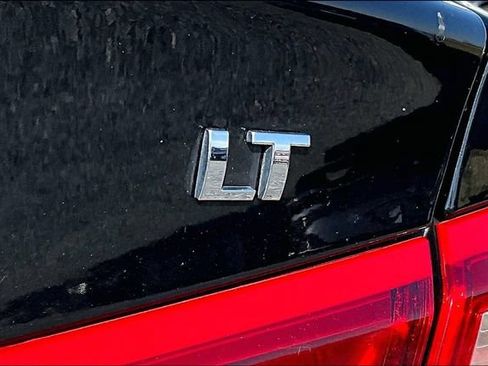 Used 2023 Chevrolet Malibu LT FWD image 23