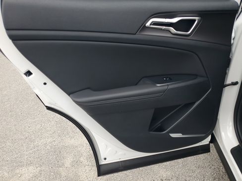 New 2026 Kia Sportage EX image 29