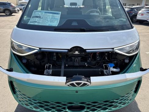 New 2025 Volkswagen ID. Buzz Pro S Plus image 9