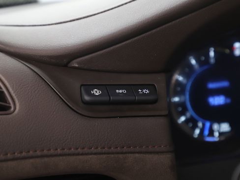 Used 2016 Cadillac Escalade Luxury image 33