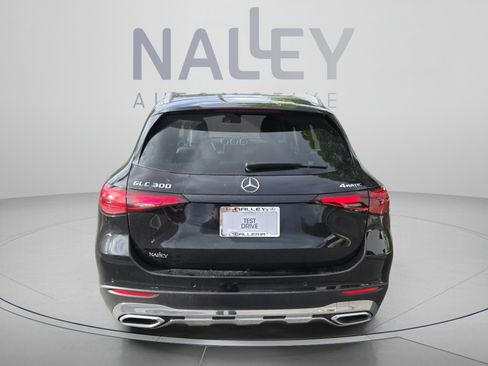 Used 2024 Mercedes-Benz GLC 300 4MATIC image 4