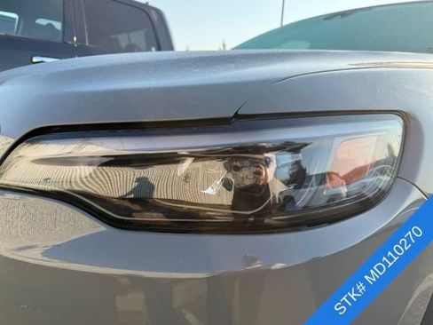 Used 2021 Jeep Cherokee Latitude AWD/4WD image 4