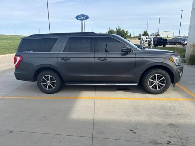 Used 2019 Ford Expedition Max XLT w/ Equipment Group 202A AWD/4WD image 2