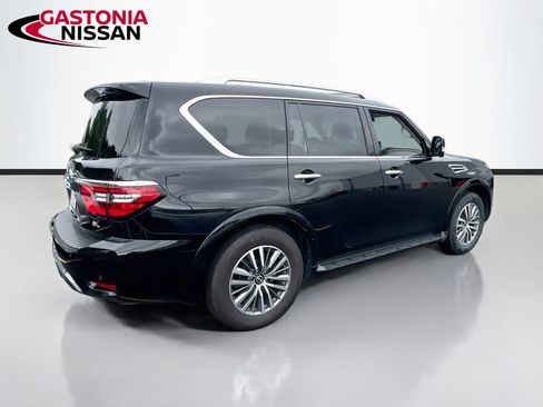 Used 2024 Nissan Armada SL w/ Captain's Chairs Package AWD/4WD image 6