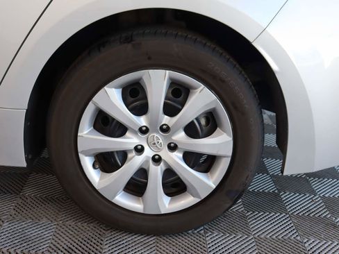 Used 2022 Toyota Corolla LE image 16
