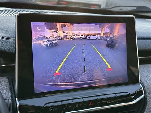 Used 2022 Jeep Compass Latitude w/ Convenience Group image 17