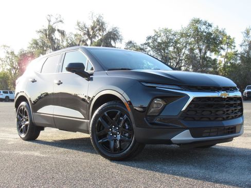 New 2025 Chevrolet Blazer LT image 1