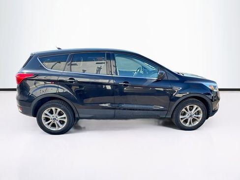 Used 2019 Ford Escape SE image 5