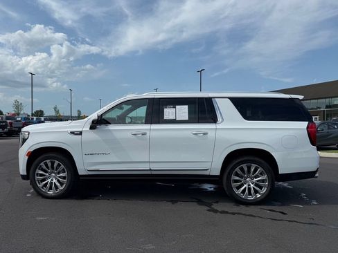 Used 2022 GMC Yukon XL Denali AWD/4WD image 8