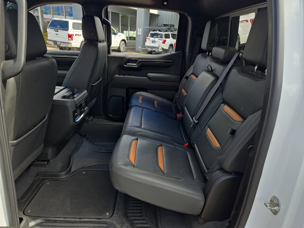 Used 2023 GMC Sierra 1500 AT4 w/ AT4 Premium Package AWD/4WD image 15