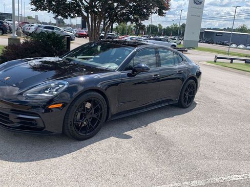 Used 2018 Porsche Panamera 4S AWD/4WD image 2