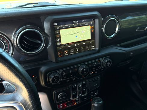 Used 2021 Jeep Wrangler Unlimited Rubicon AWD/4WD image 19