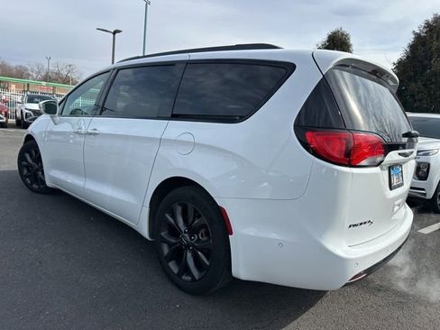 Used 2018 Chrysler Pacifica Limited w/ Advanced Safetytec Group image 8