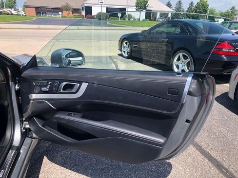 Used 2015 Mercedes-Benz SL 400 image 8