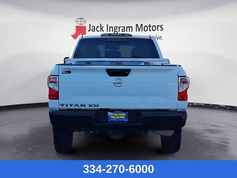 Used 2017 Nissan Titan S image 4