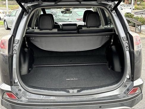 Used 2016 Toyota RAV4 Limited image 30