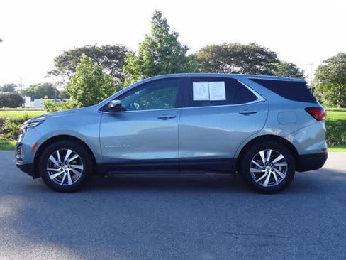 Used 2024 Chevrolet Equinox LT w/ LPO, Floor Liner Package FWD image 2