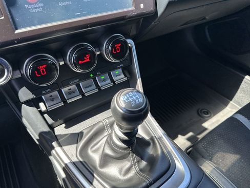 Used 2025 Toyota GR86 Premium image 27