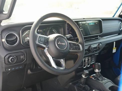 Used 2024 Jeep Wrangler Unlimited Sahara image 14