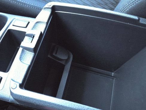 Used 2017 Nissan Rogue SV image 20