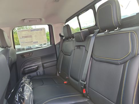 New 2025 Ford Maverick Lobo image 14