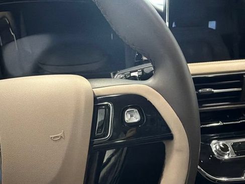 Used 2023 Lincoln Corsair AWD image 33