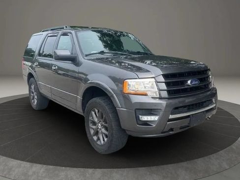 Used 2017 Ford Expedition Limited w/ Equipment Group 301A AWD/4WD image 13