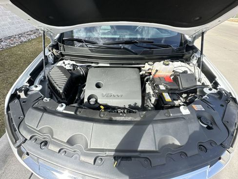 Used 2023 Chevrolet Traverse LT w/ LT Premium Package image 30