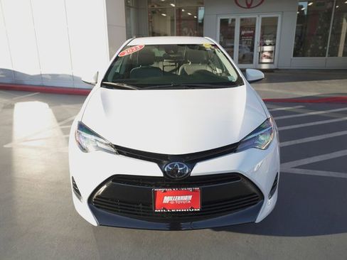 Used 2019 Toyota Corolla LE image 8