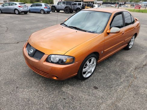 Used 2006 Nissan Sentra SE-R Spec V FWD image 4