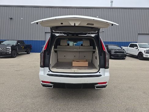 Used 2021 Cadillac Escalade ESV Premium Luxury Platinum AWD/4WD image 6