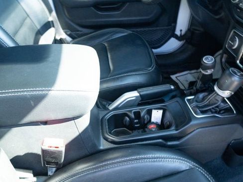 Certified 2022 Jeep Wrangler Unlimited Sahara w/ LED Lighting Group image 41